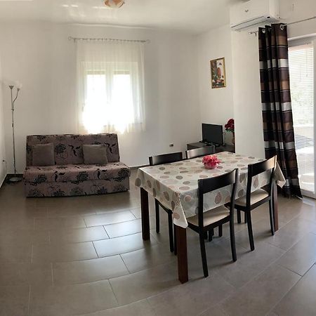 Green Hill Family Apartments Vodice Eksteriør bilde