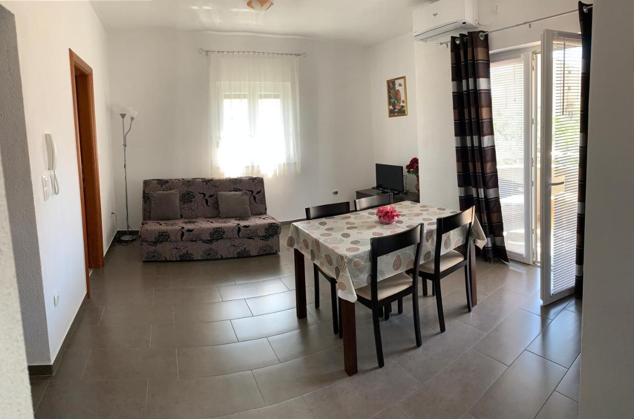 Green Hill Family Apartments Vodice Eksteriør bilde